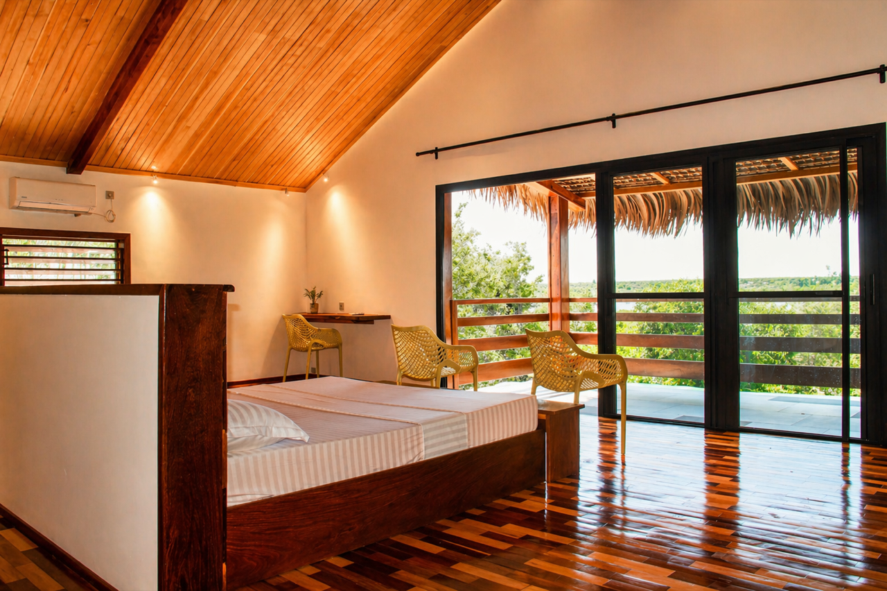 Chambre familiale du bungalow à Antsanitia